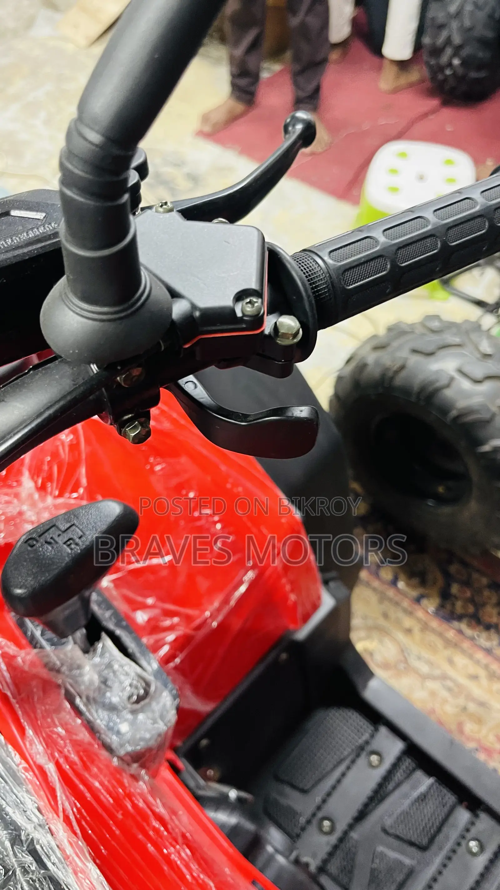 নতুন সুজুকি জিক্সার ২০২৬ লাল