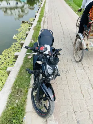 টিভিএস আপাচে আরটিআর ১৬০ ৪ভি ২০২১ ব্ল্যাক