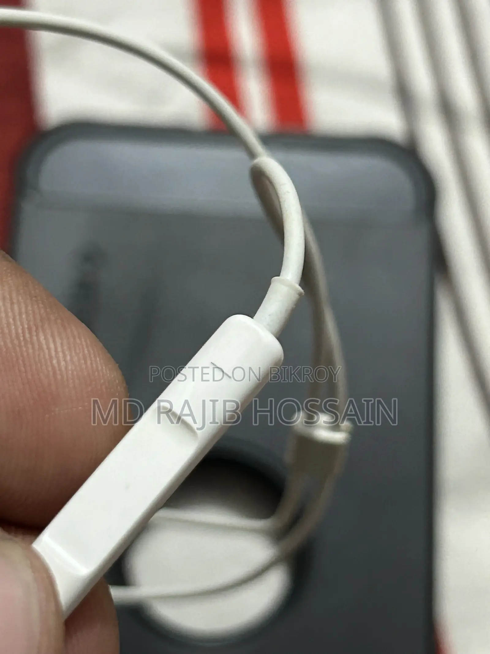 iPhone Lightning Earphone