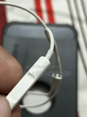 iPhone Lightning Earphone