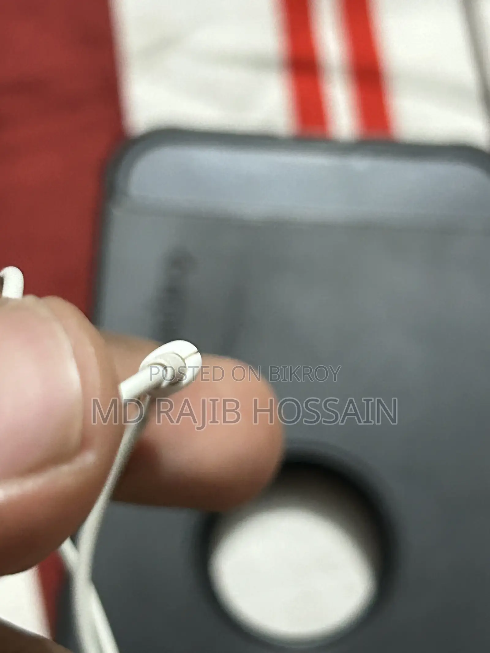 iPhone Lightning Earphone