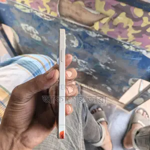 অ্যাপল আইফোন ১২ ১২৮ জিবি সাদা