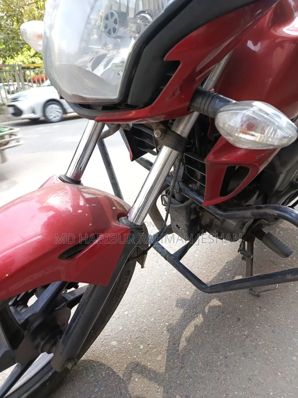 হোন্ডা সিবি ২০১৫ রেড