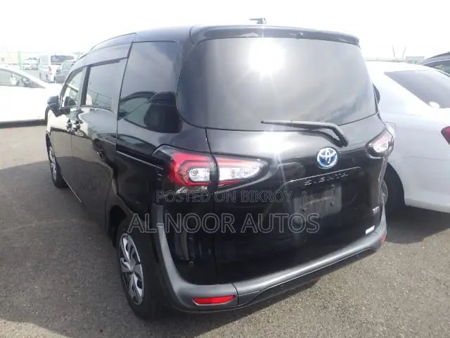 Toyota Sienta 2021 Black