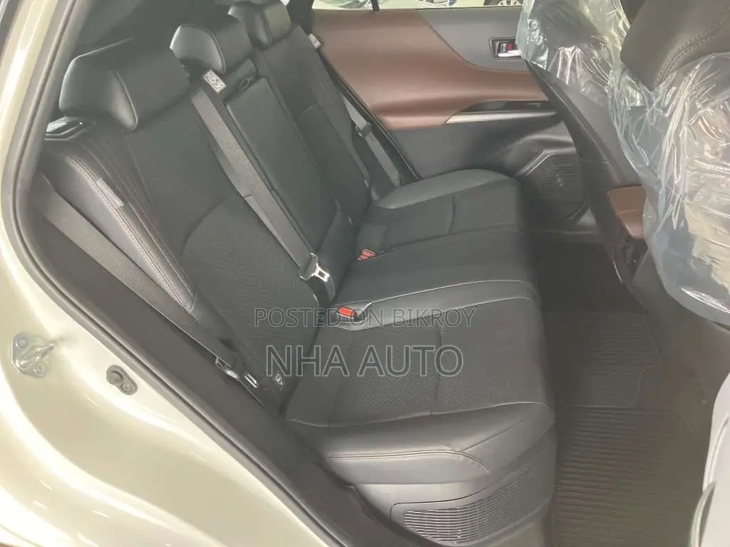 Toyota Harrier 2.5 Hybrid 2021 Pearl