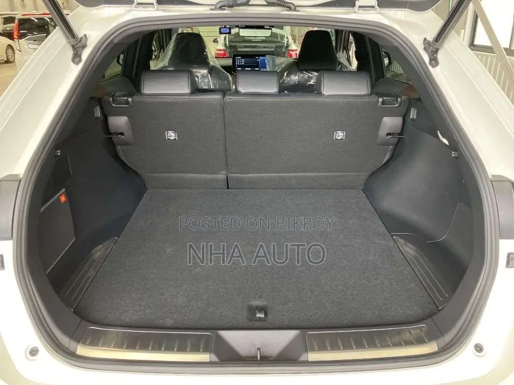 Toyota Harrier 2.5 Hybrid 2021 Pearl