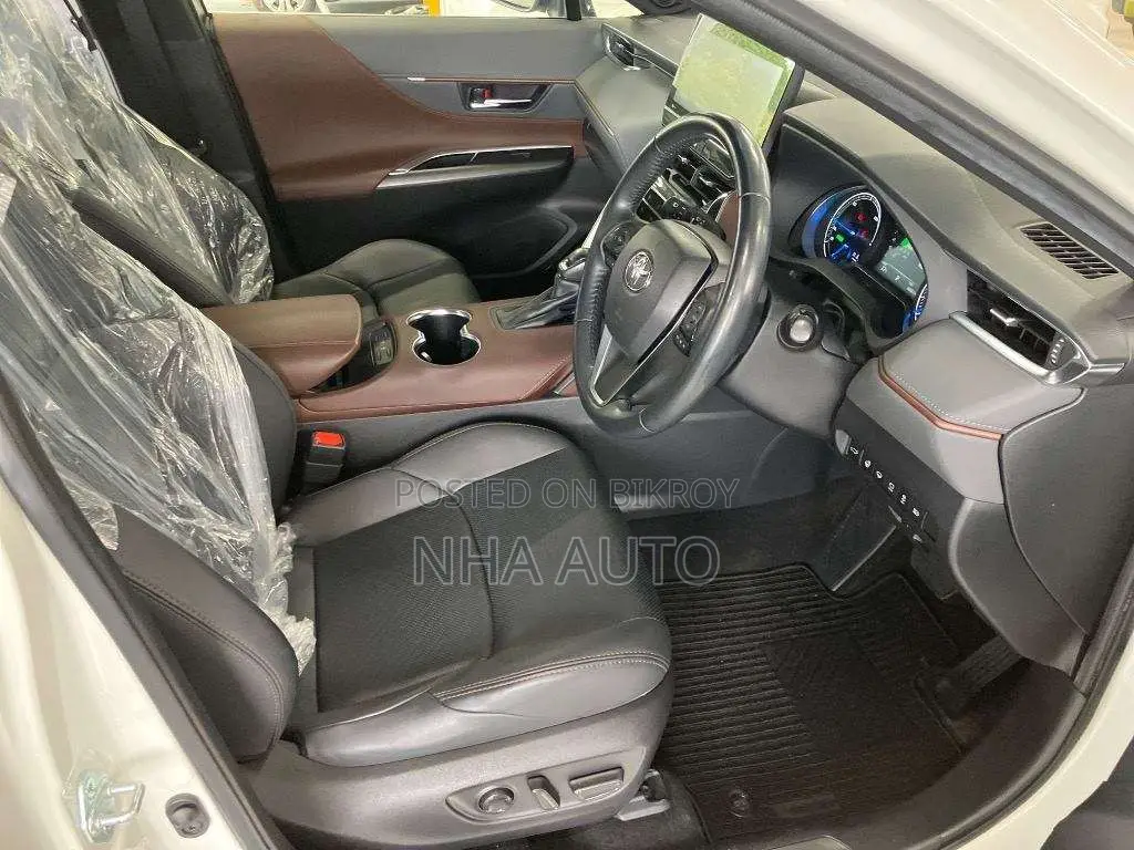 Toyota Harrier 2.5 Hybrid 2021 Pearl