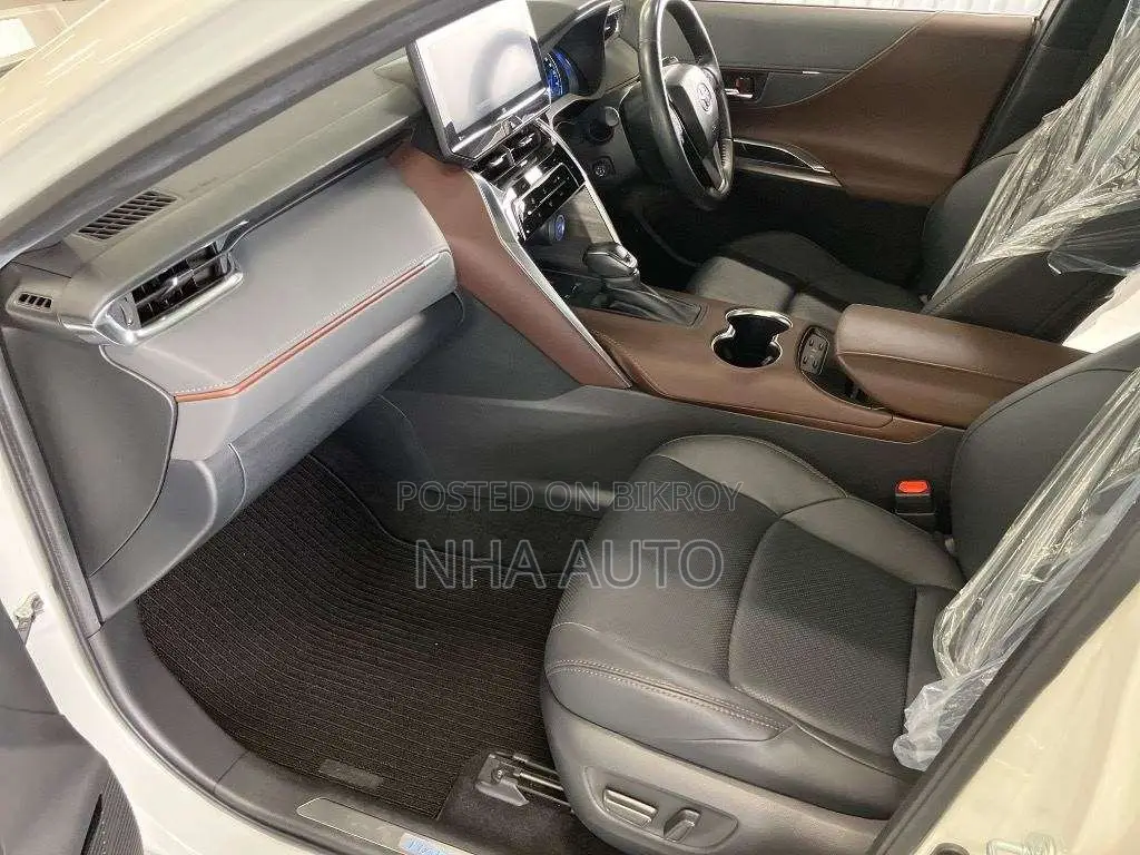 Toyota Harrier 2.5 Hybrid 2021 Pearl