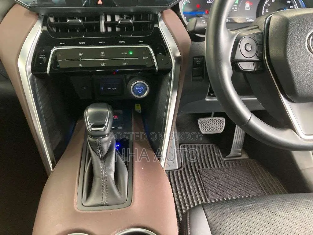 Toyota Harrier 2.5 Hybrid 2021 Pearl