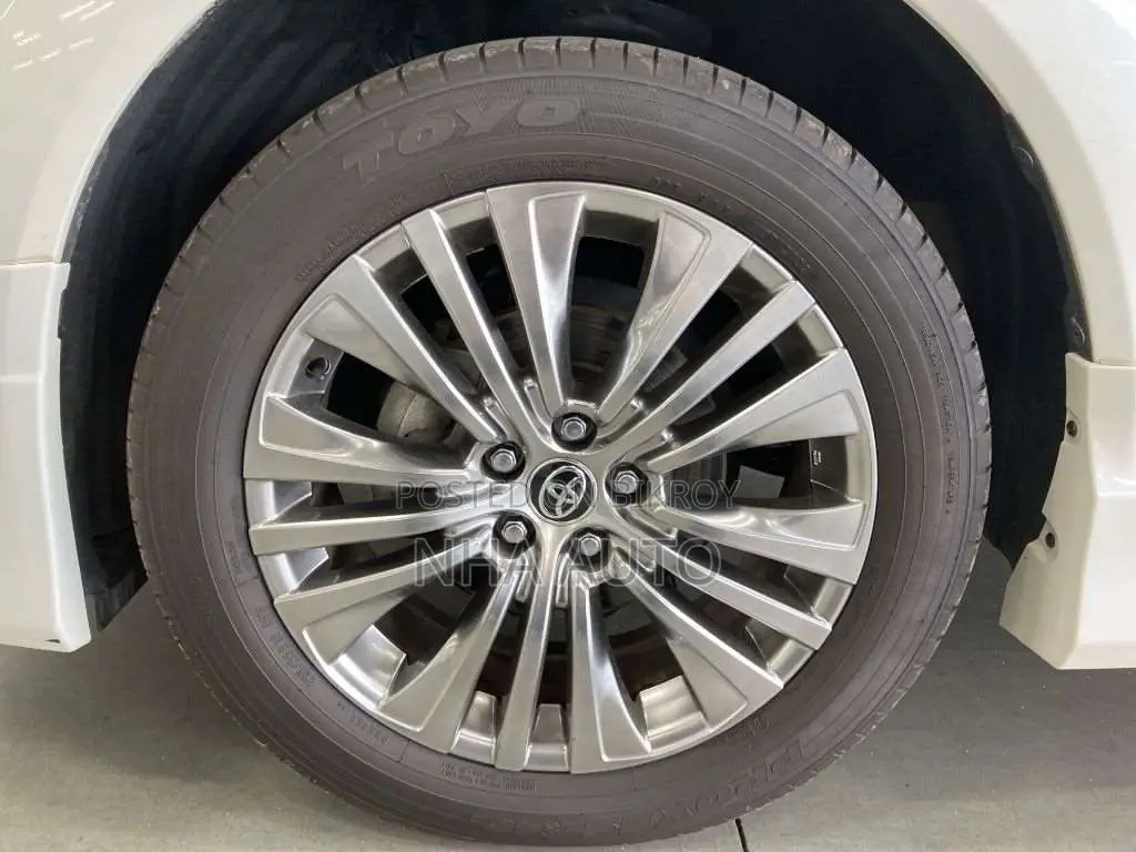 Toyota Harrier 2.5 Hybrid 2021 Pearl