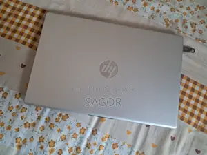 Laptop HP 15-fd0290ns 128GB Intel Core i3 SSD 140GB
