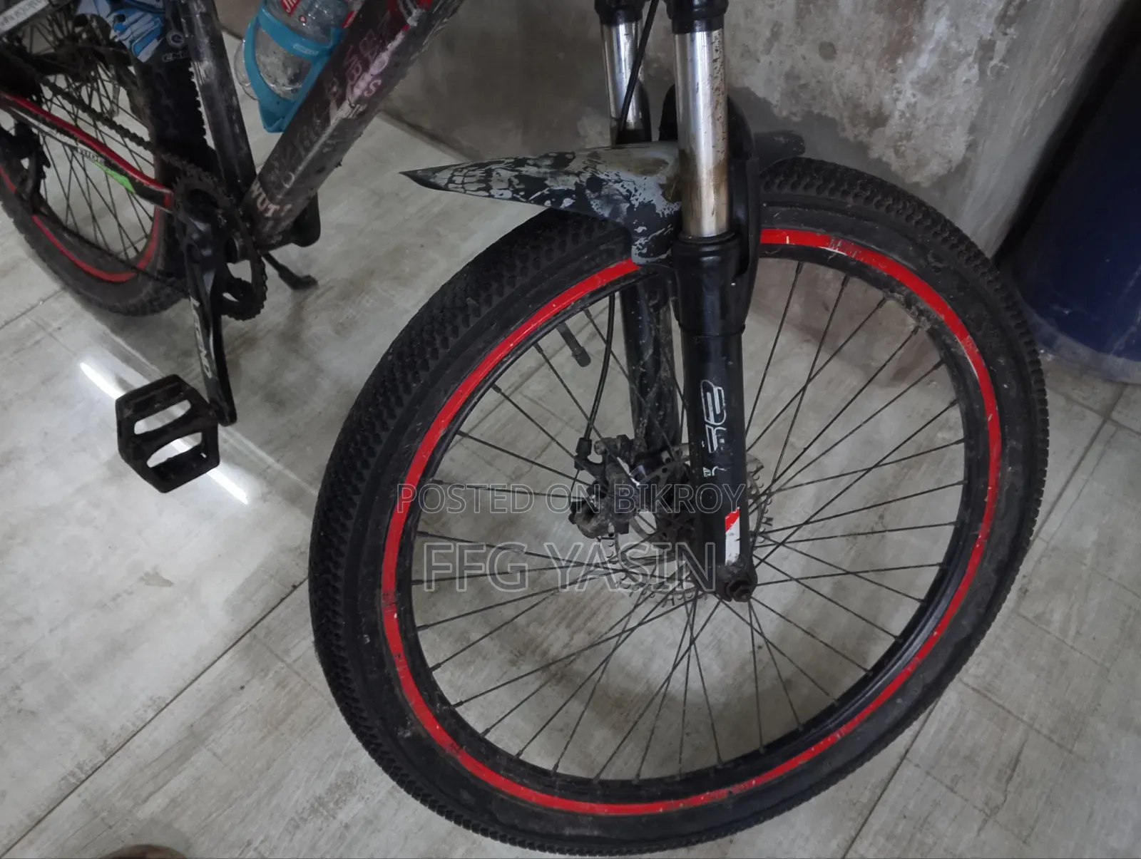 সাইকেলটি ফুল ফ্রিজ