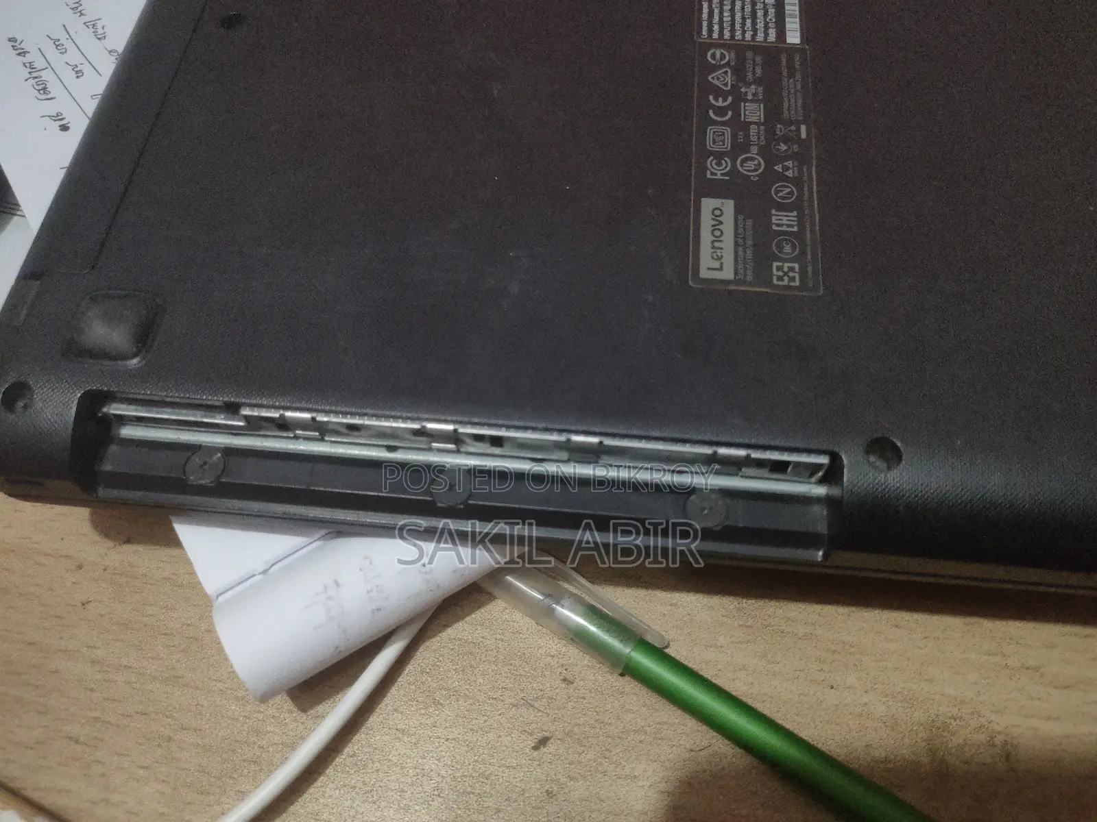 Laptop Lenovo IdeaPad 110 2GB Intel Celeron HDD+SSD 500GB