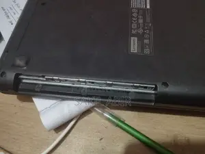 Laptop Lenovo IdeaPad 110 2GB Intel Celeron HDD+SSD 500GB