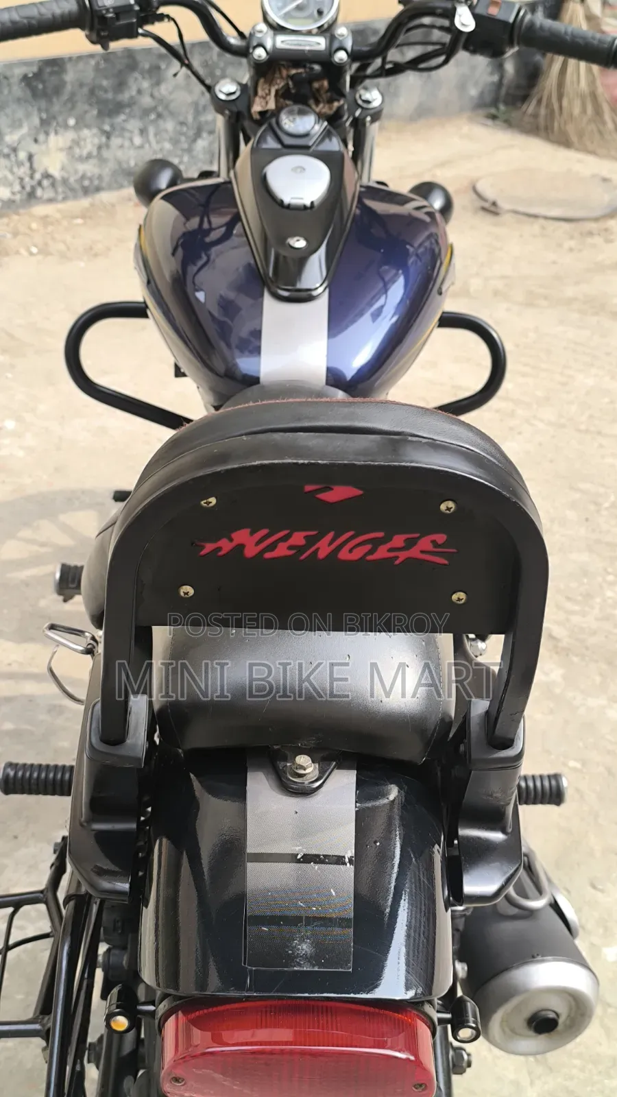 Bajaj Avenger 150 Street 2019 Blue