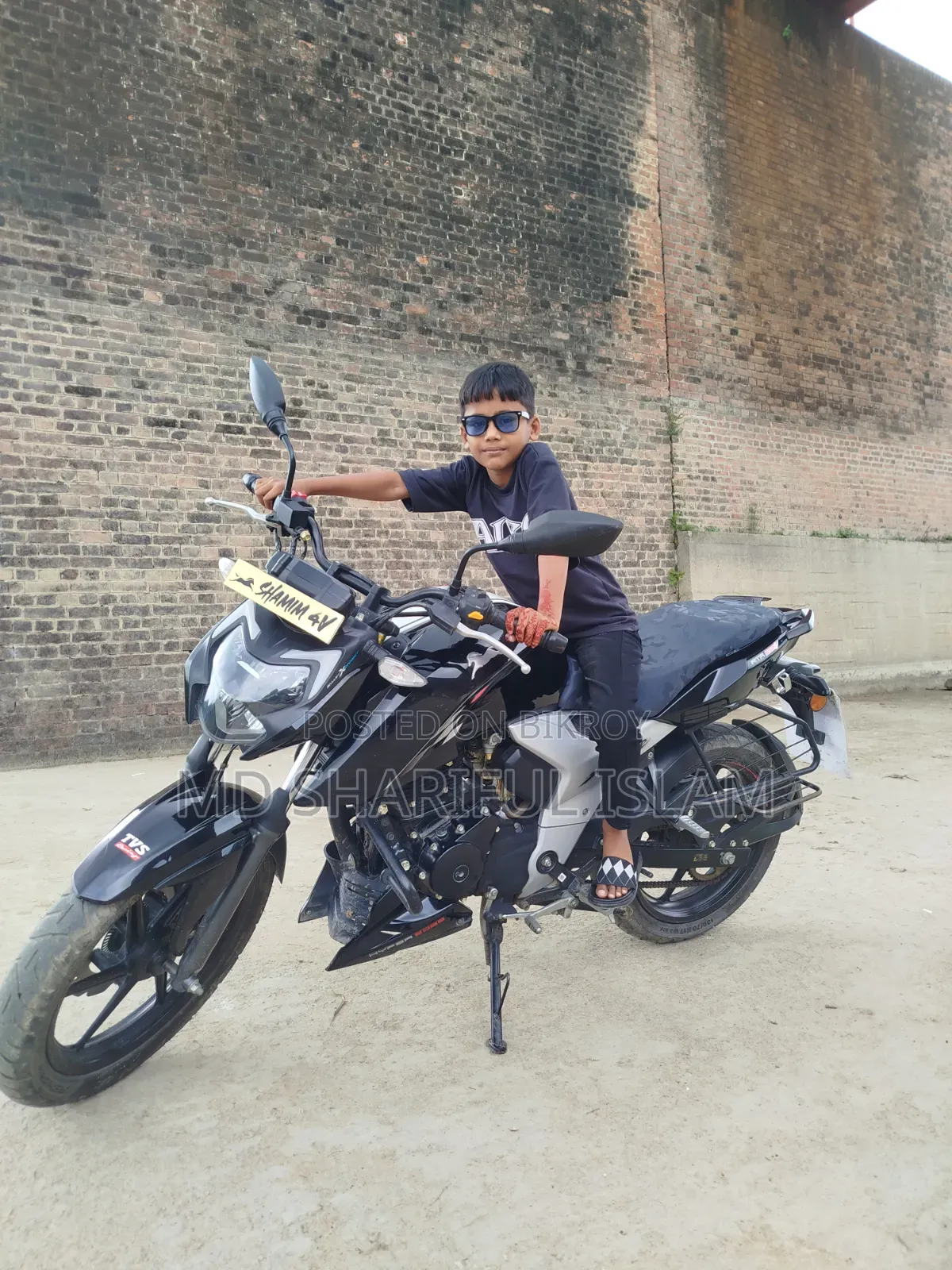 নিউ টিভিএস আপ্যাচে আরটিআর ১৬০ ৪ভি এফআই ২০২২ ব্ল্যাক