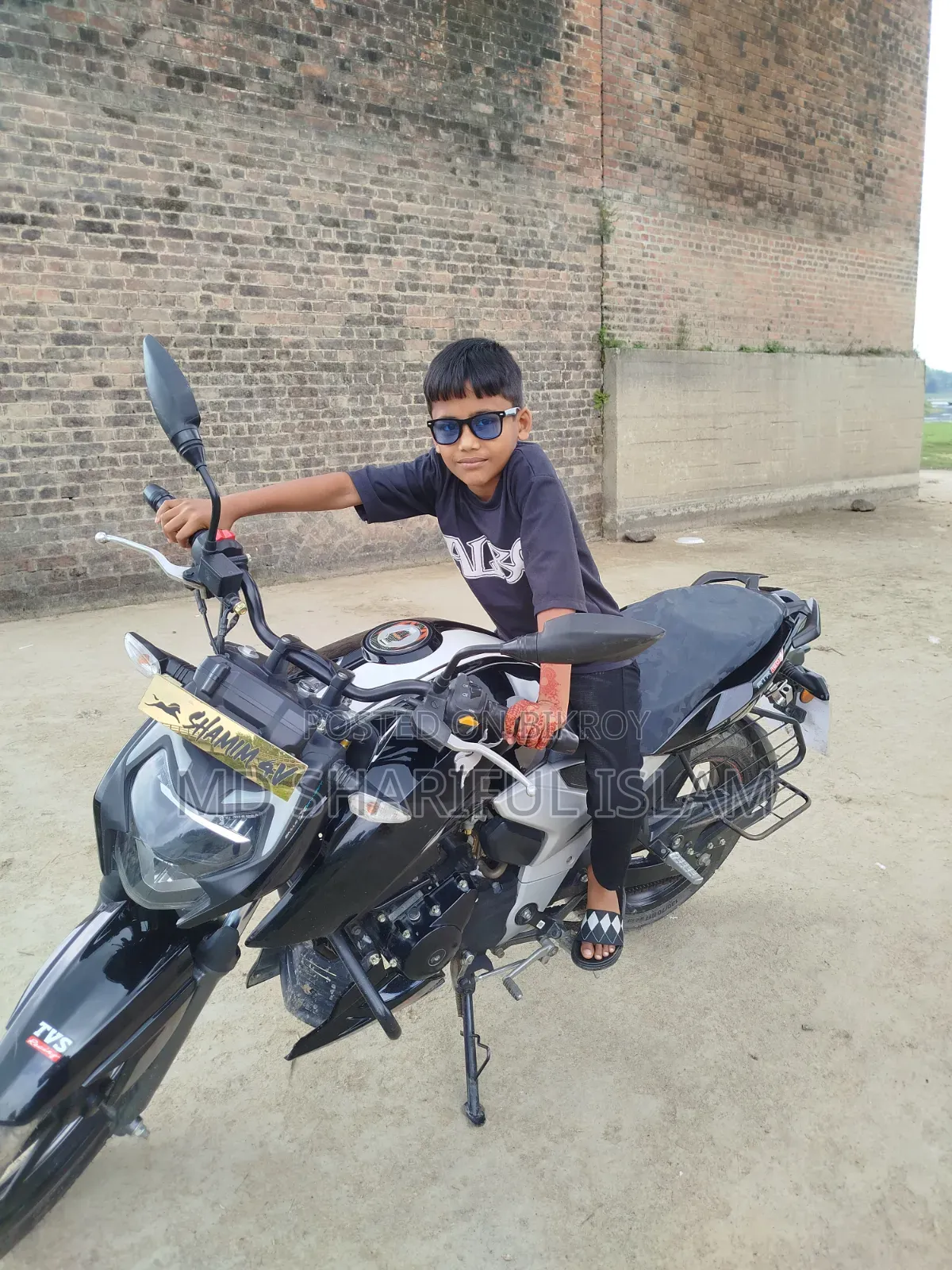 নিউ টিভিএস আপ্যাচে আরটিআর ১৬০ ৪ভি এফআই ২০২২ ব্ল্যাক