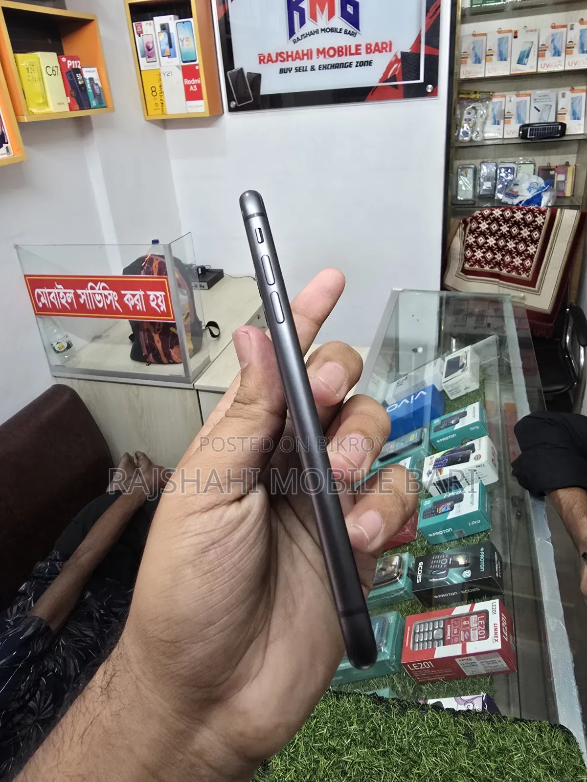 অ্যাপল আইফোন ১১ ১২৮ জিবি ব্ল্যাক