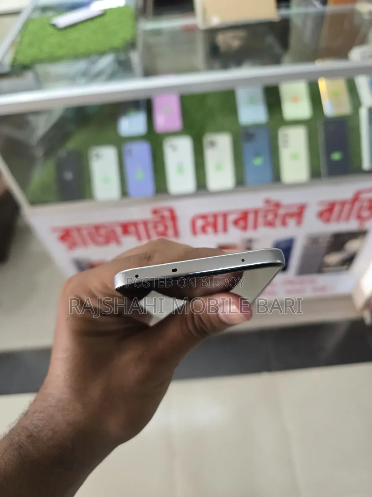 ওপ্পো এফ২৯ প্রো ১২৮ জিবি হোয়াইট