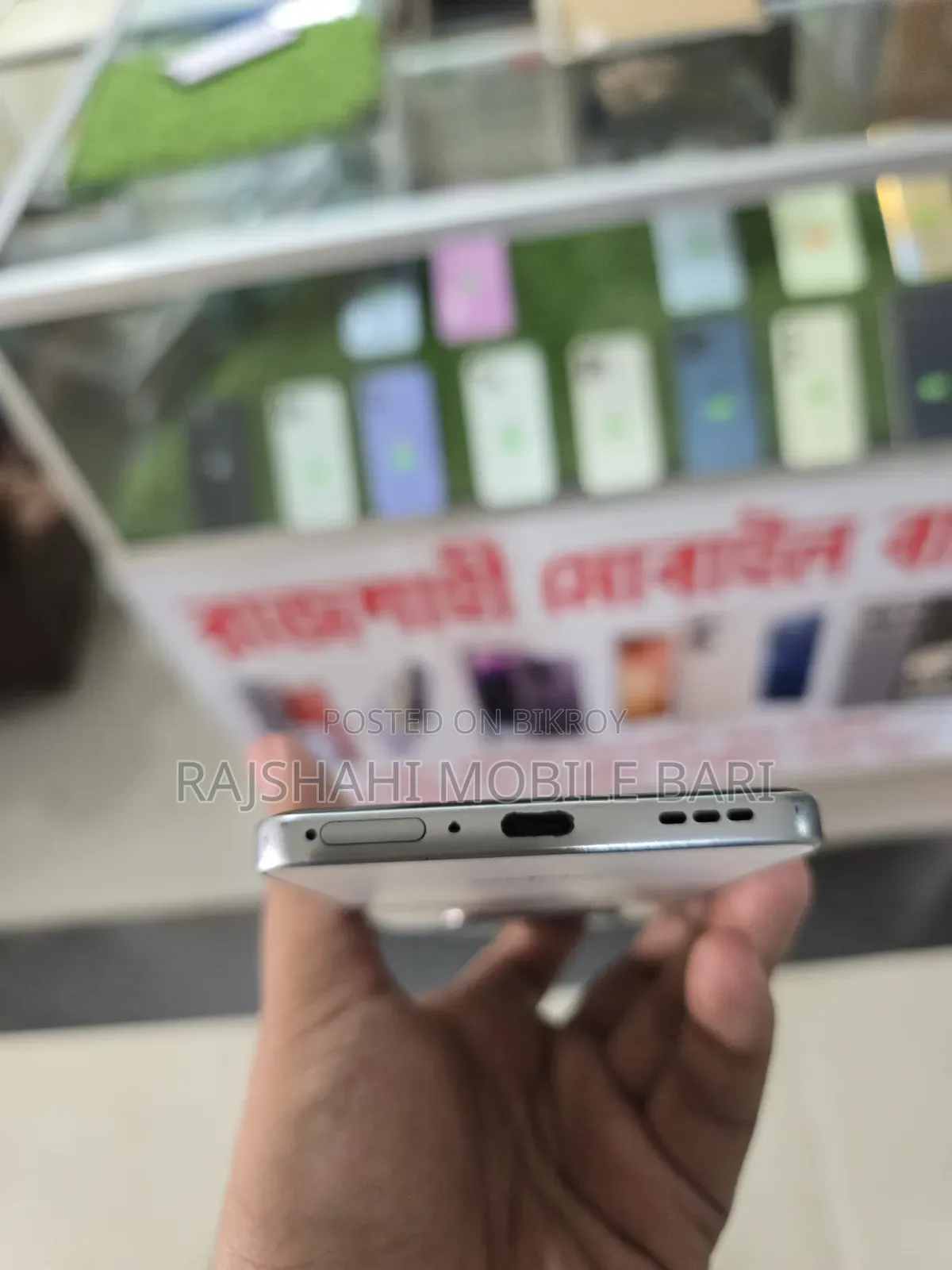 ওপ্পো এফ২৯ প্রো ১২৮ জিবি হোয়াইট