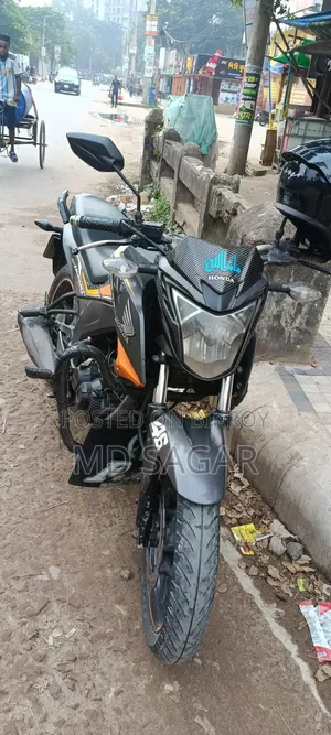 Honda Hornet 2018 Gray