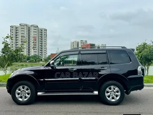 Mitsubishi Pajero V90 3.0 V6 GLS/GLX 2016 Black