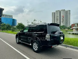 Mitsubishi Pajero V90 3.0 V6 GLS/GLX 2016 Black