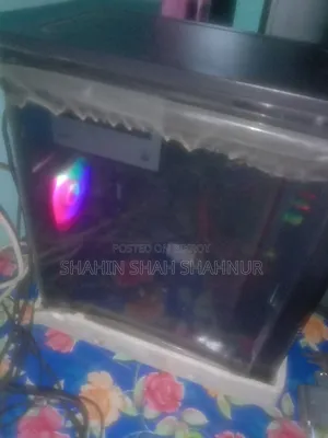 Desktop Computer 8GB AMD Ryzen 5 Solid State Drive 256GB
