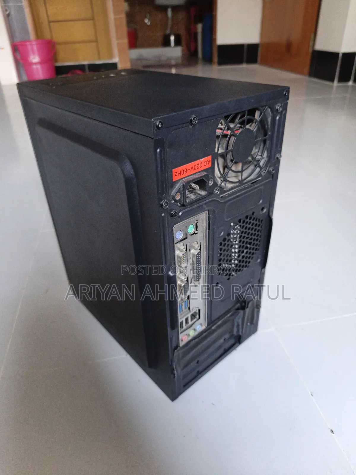 Gigabyte GA-H110MSTX-HD3-ZK 8GB Intel Core i3 SSD 128GB