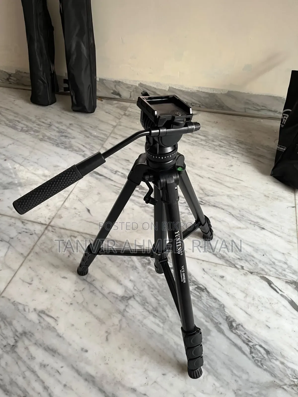 ক্যামেরা ট্রিপড