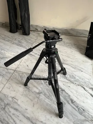 ক্যামেরা ট্রিপড