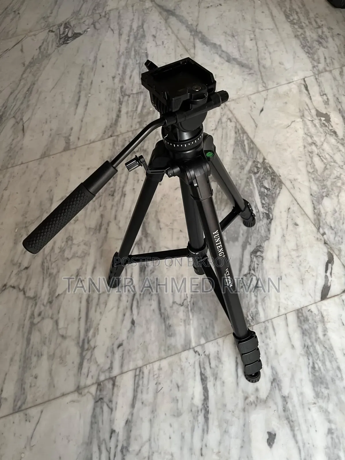 ক্যামেরা ট্রিপড