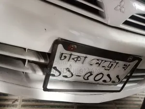 গাড়ি ১৯৯৬ হোয়াইট