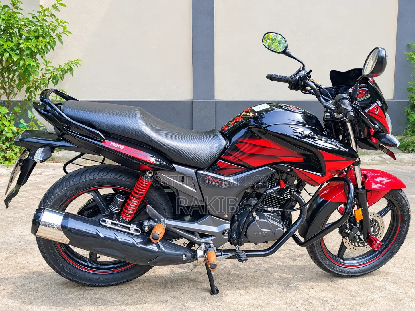 Hero Hunk 2022 Red