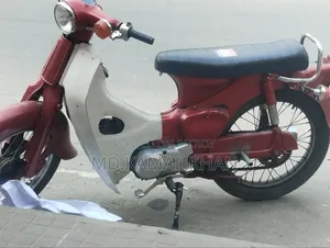 হোন্ডা ১৯৯১ লাল