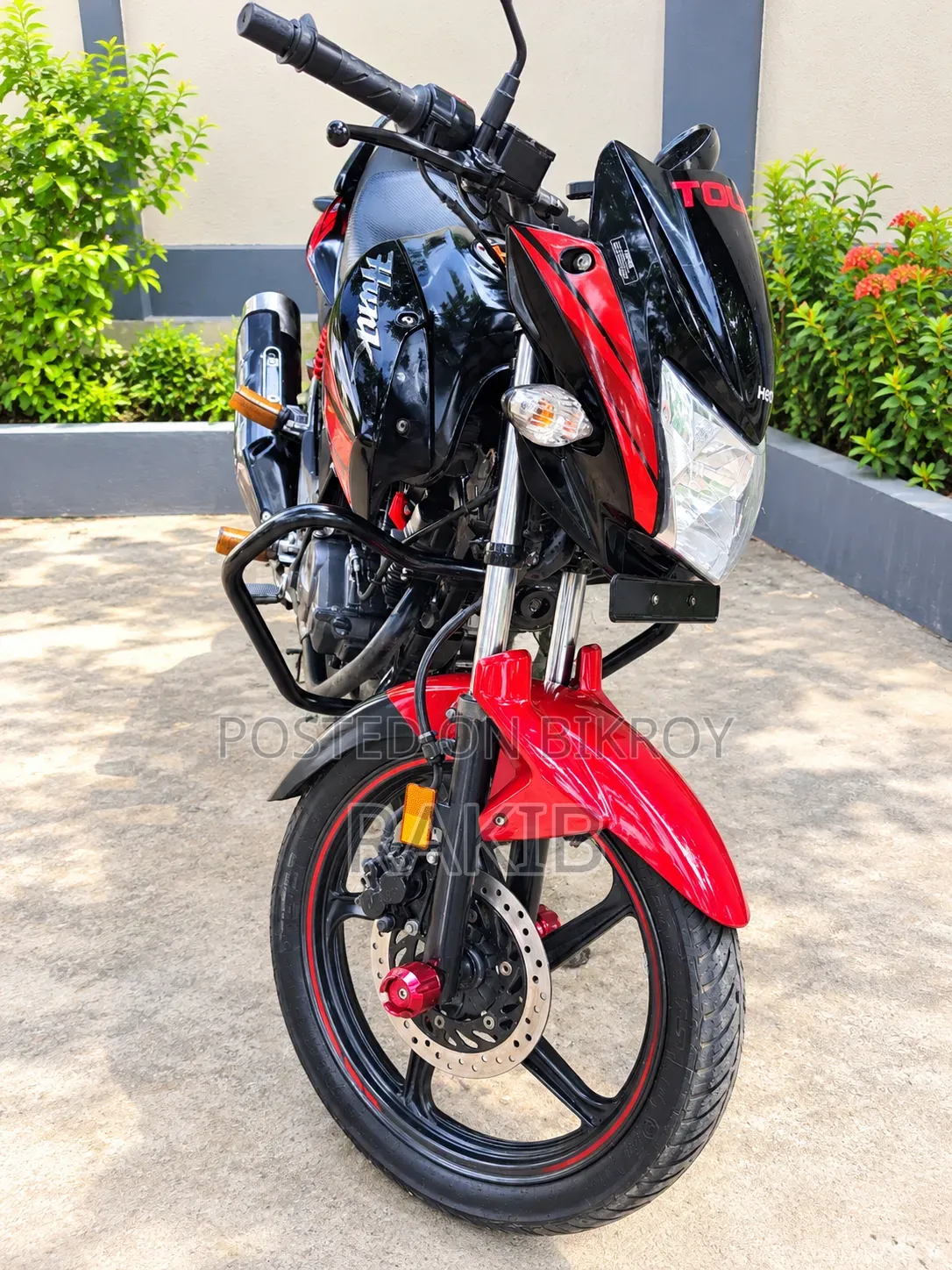 Hero Hunk 2022 Red