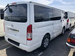Toyota HiAce 2020 White