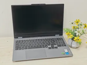 Laptop Lenovo LOQ 15IRH8 8GB Intel Core i5 SSD 512GB