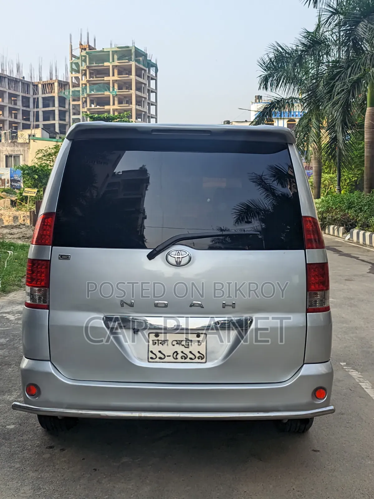 New Toyota Noah 2002 Silver