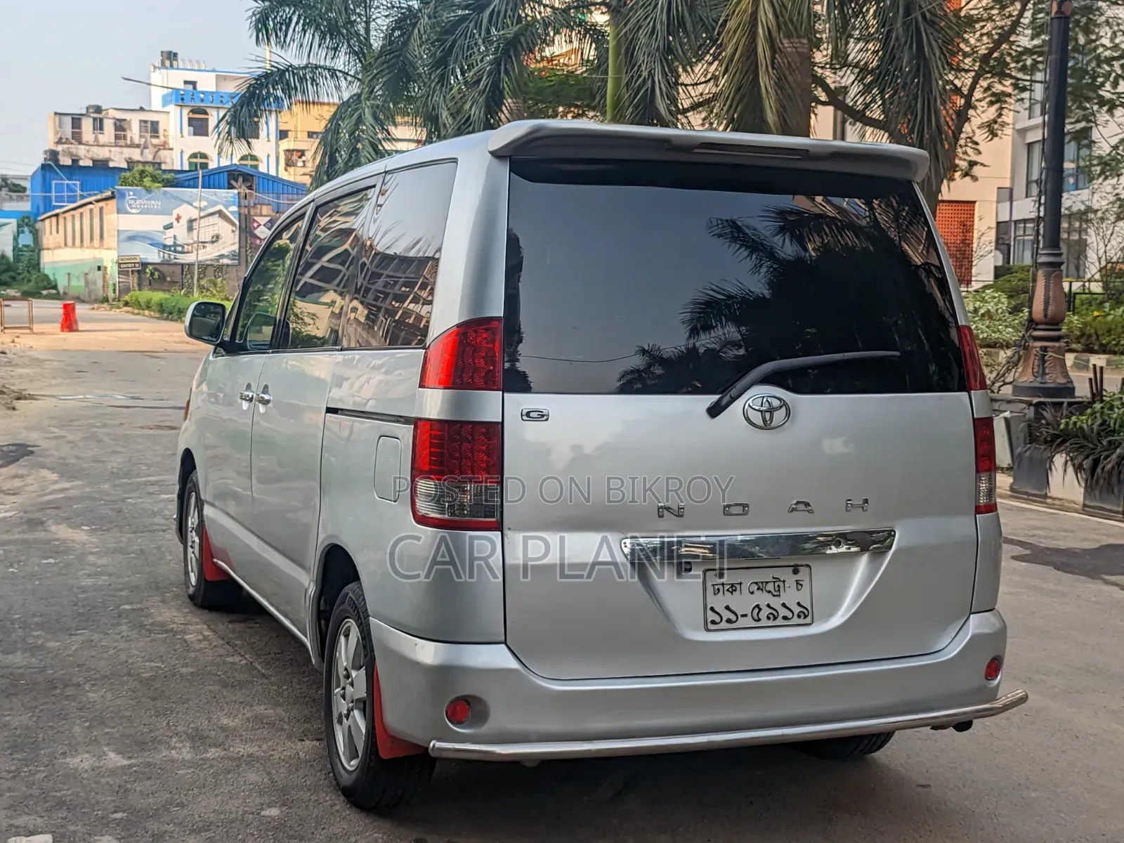 New Toyota Noah 2002 Silver