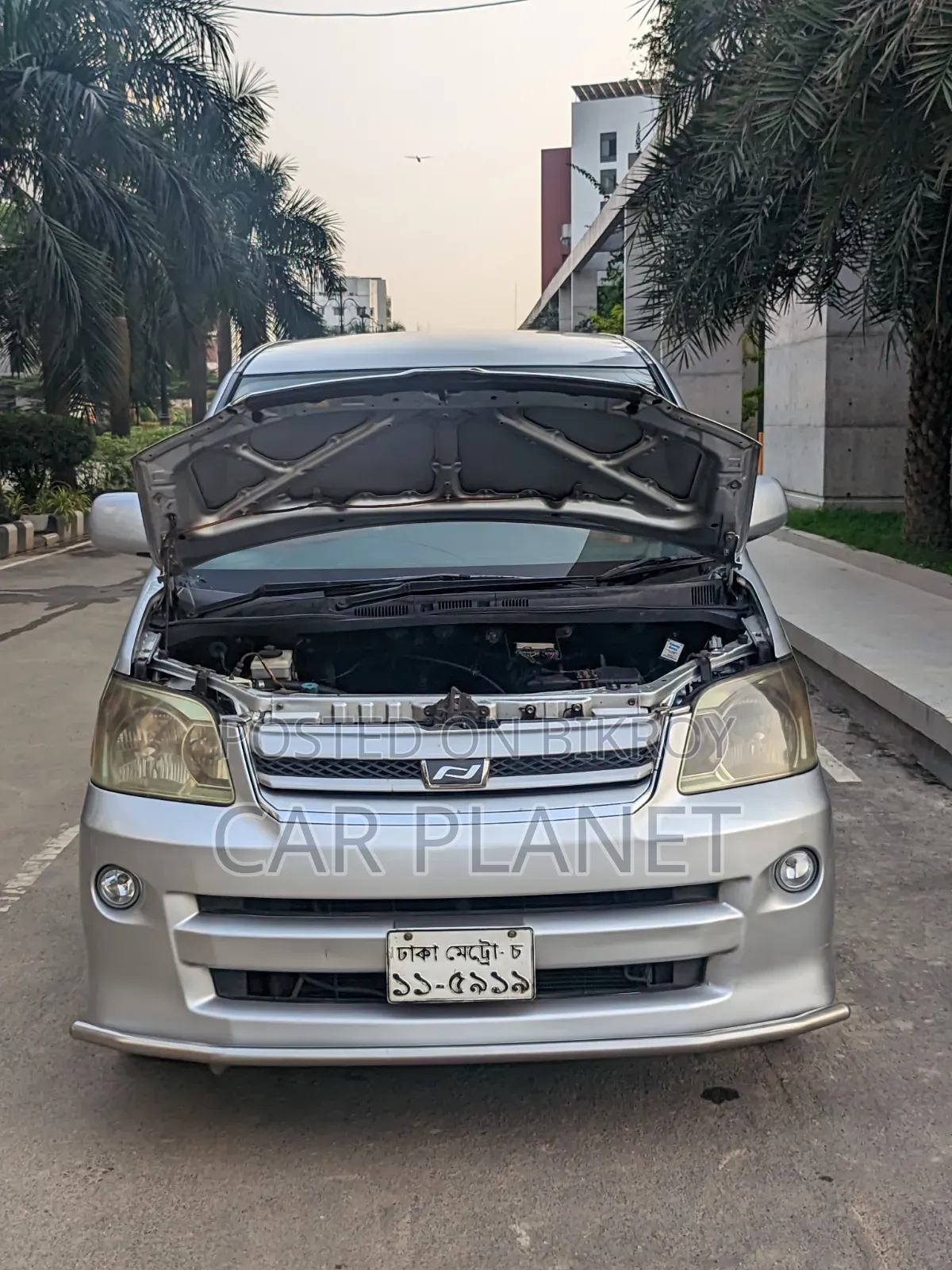 New Toyota Noah 2002 Silver