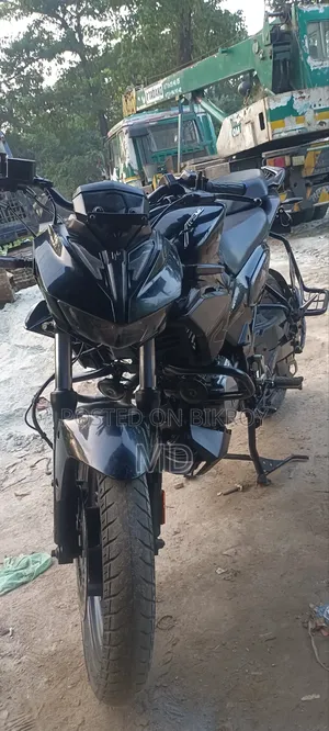 New Hero Xtreme 125R 2025 Black