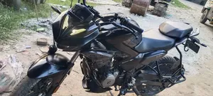 New Hero Xtreme 125R 2025 Black