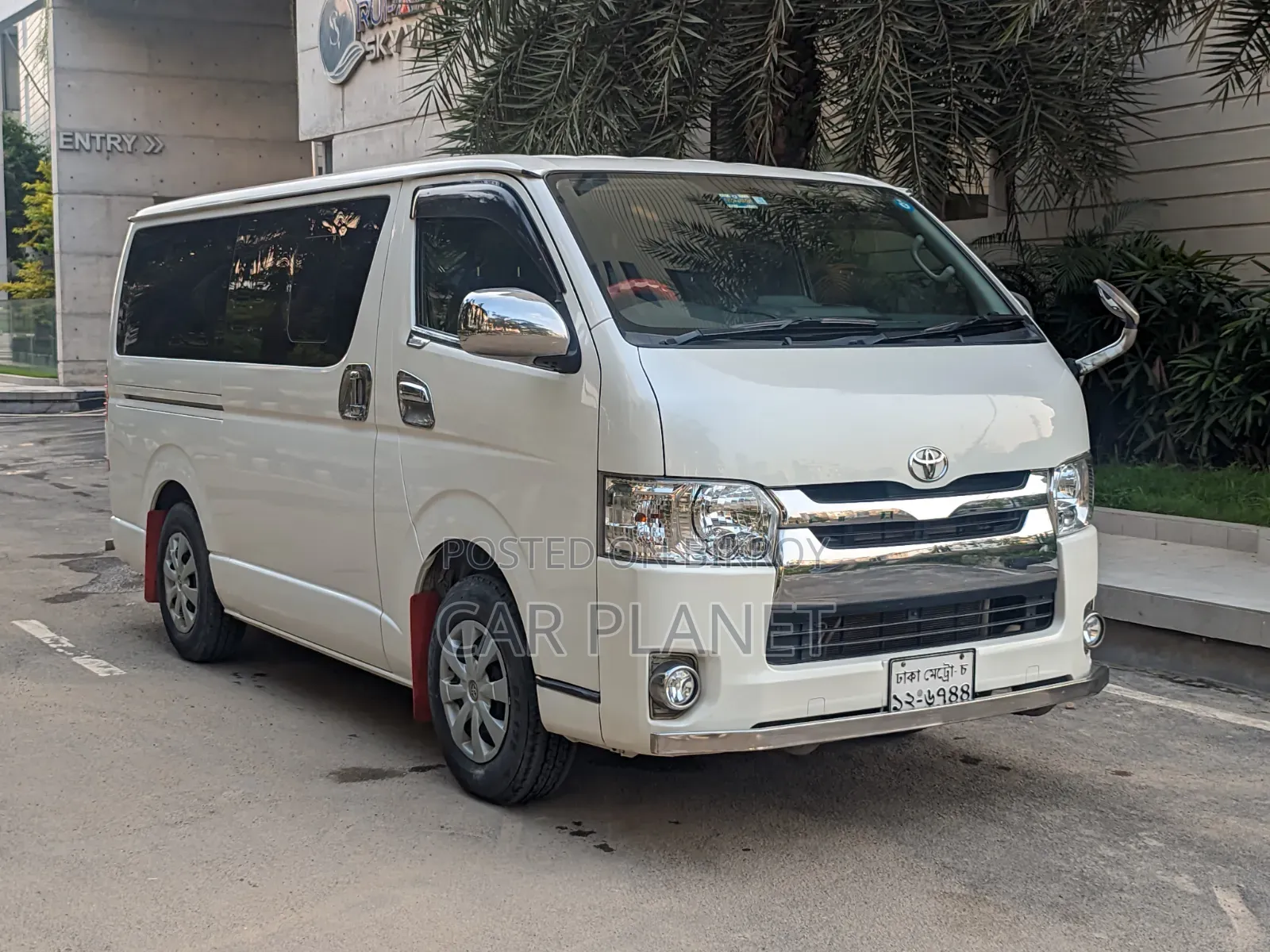 New Toyota HiAce 2019 White
