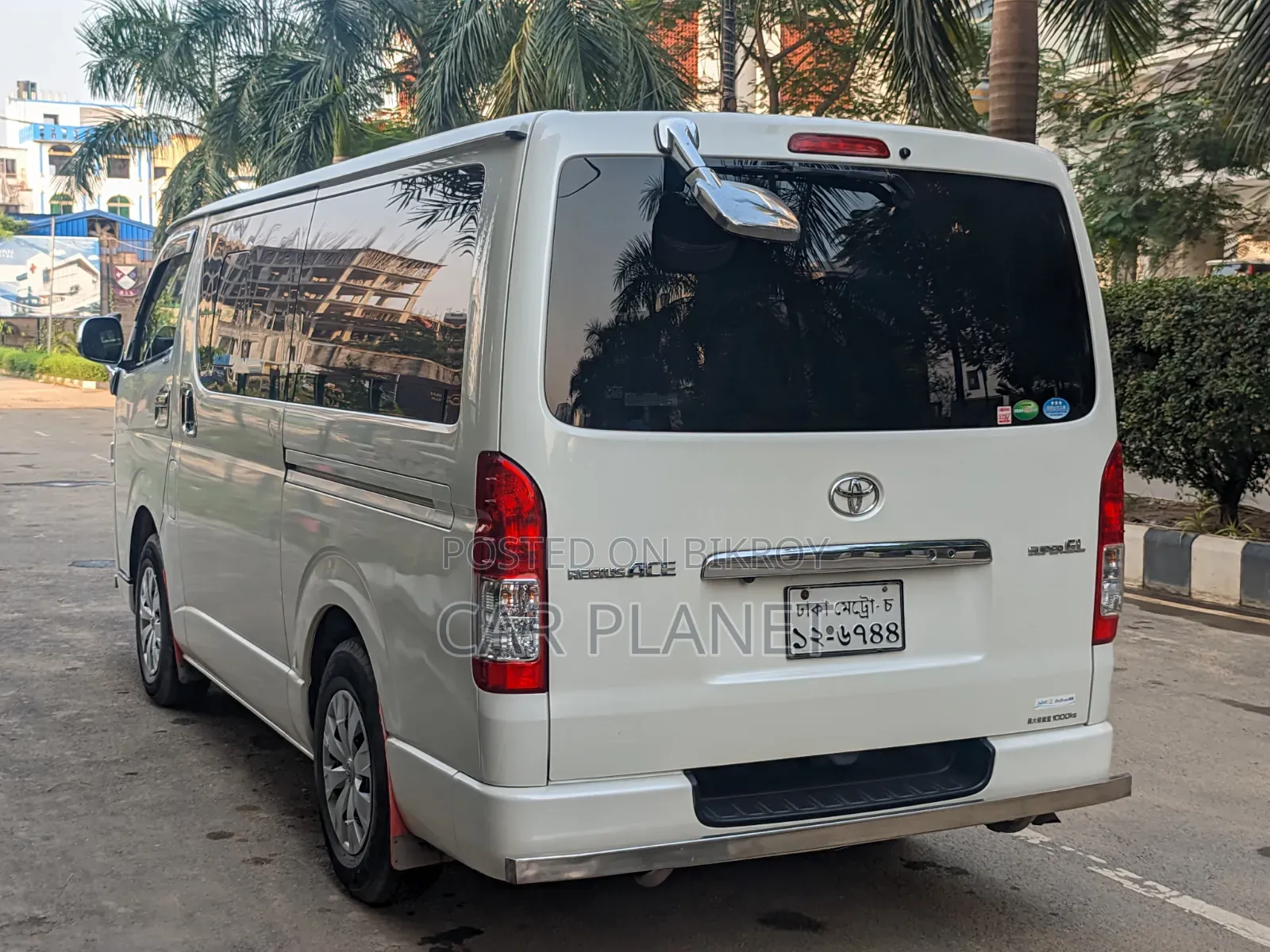 New Toyota HiAce 2019 White