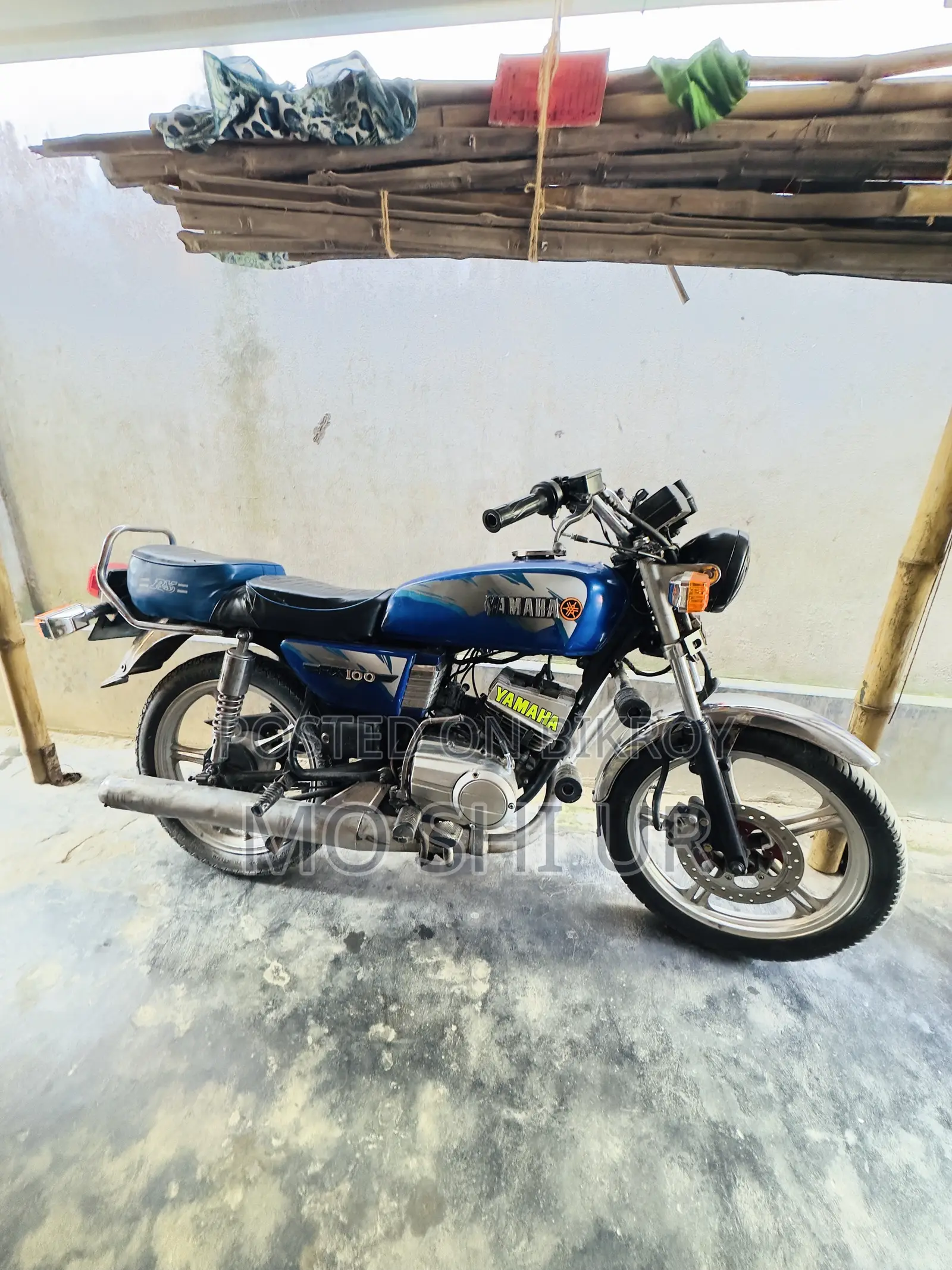Yamaha 1986 Blue