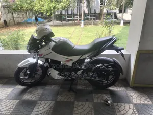 Hero Thriller 160R 2024 White