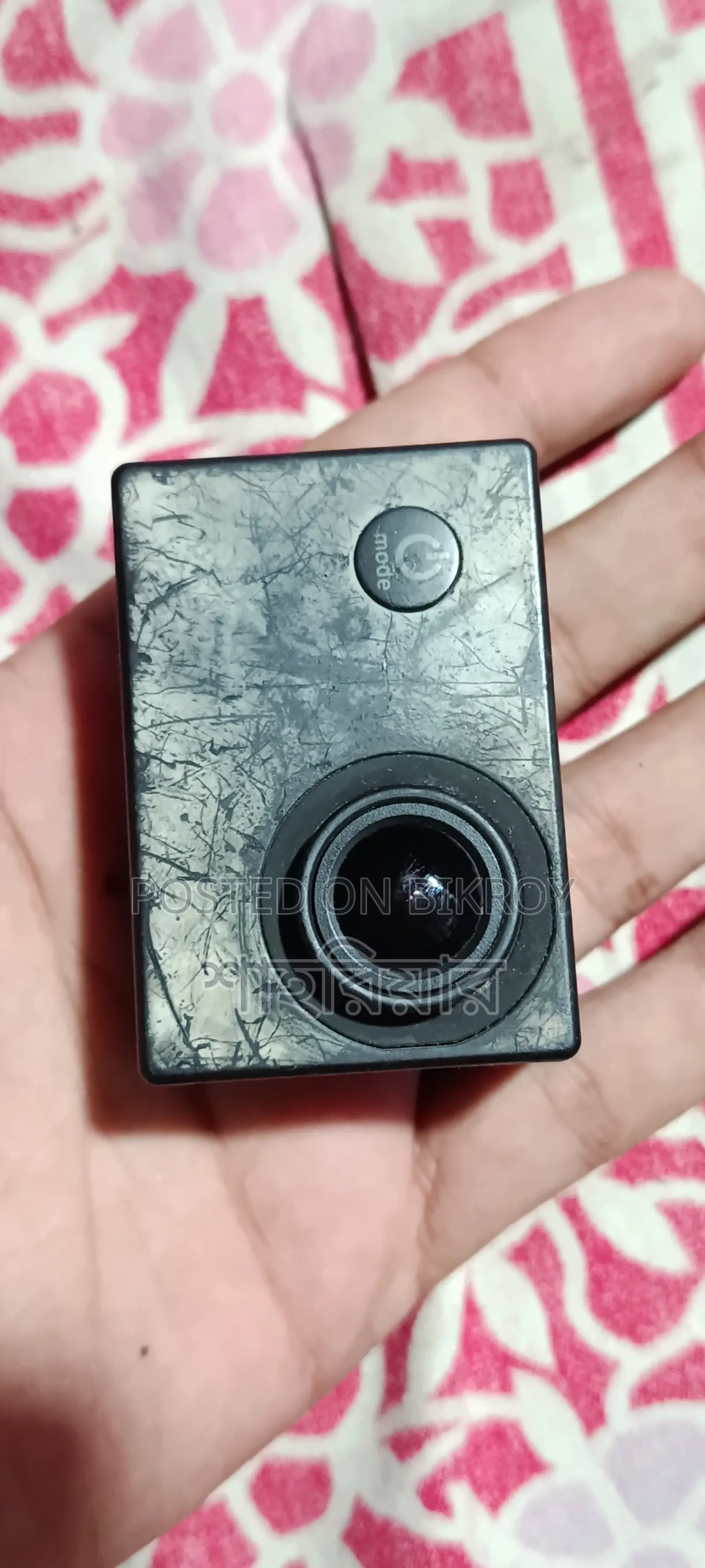 Action Camera with Wi-Fi and Apps Connection