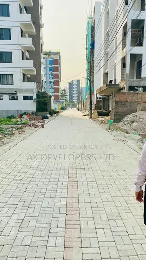 3 Bedroom Apartment in Sukoon, Bashundhara for Sale