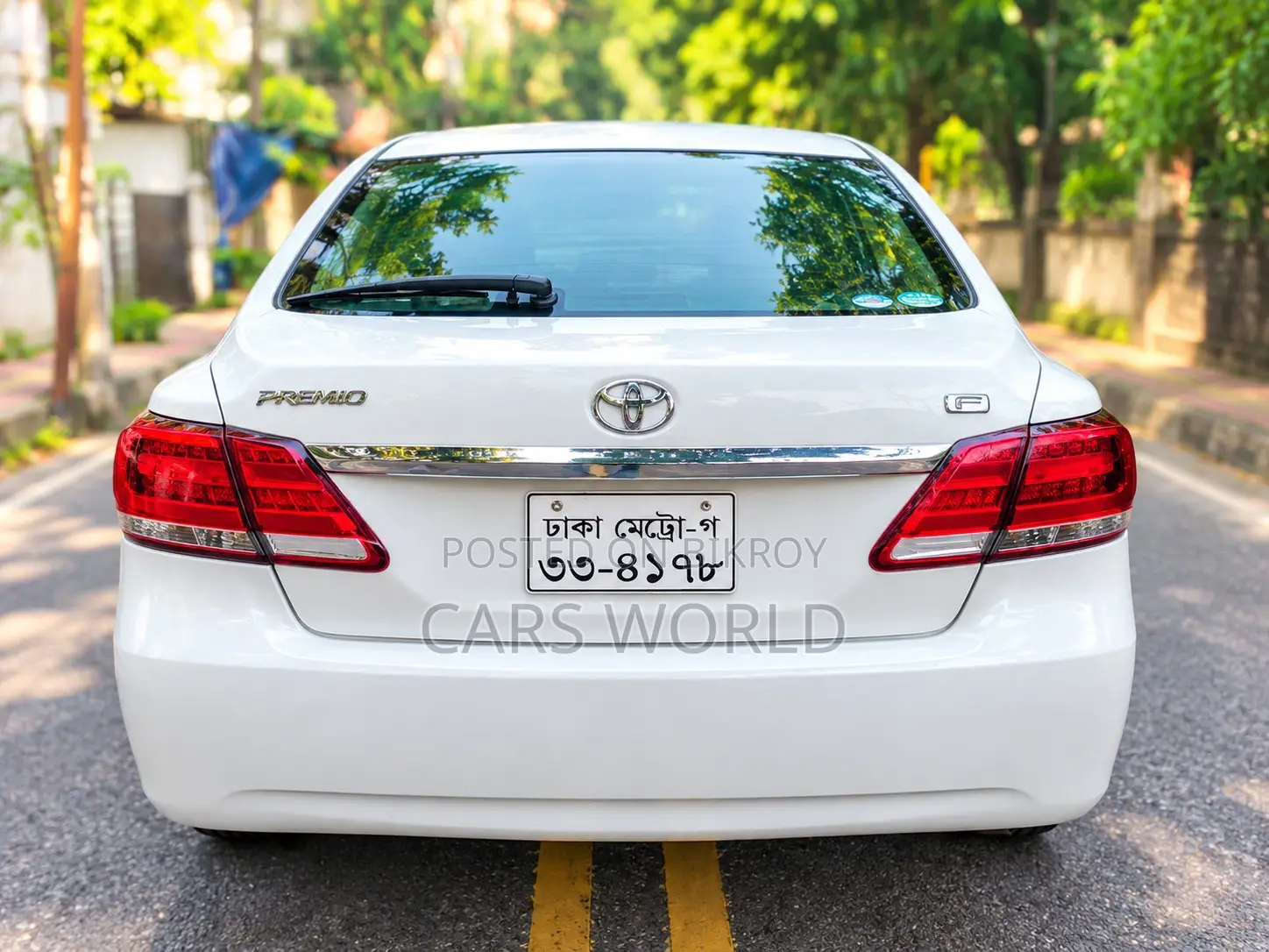 টয়োটা প্রমিও ২০১০ পার্ল